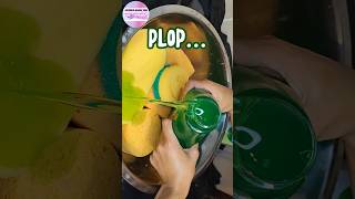 ASMR 🫧💚Thick suds☁️☁️ Scrub Daddy squeeze #shorts #asmrsponge #spongesqueezing #scrubdaddy