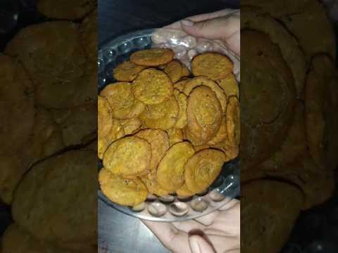 Moong dal mathri ll moong dal mathri recipe #snacks #healthy #mathri #ytshorts