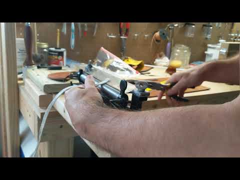 Splitting Button String for an 8 Bight Nose Button (new camera angle)