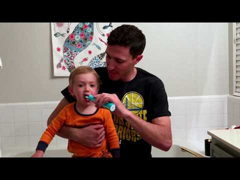 How To Brush A Toddler's Teeth