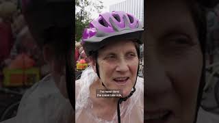 Portlanders hold nude bike protest over National Guard deployment | REUTERS