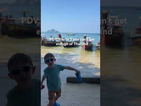 It’s not called the land of smiles for nothing!! #visitthailand #travelwithkids