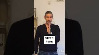 Learn to juggle: STEP 1. Easy-peasy!