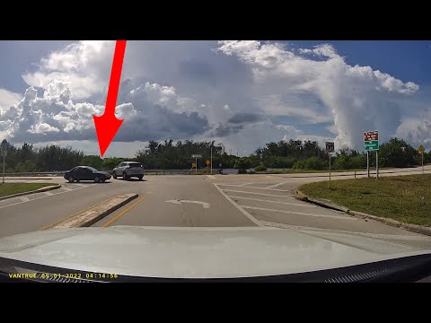 Florida Man Tries To Get His Own Car Hit In Attempted Insurance Scam
