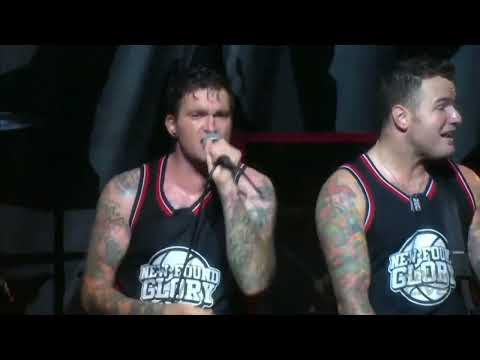 New Found Glory - My Friends Over You (Live 2011)