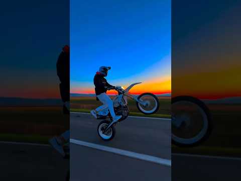 The Sun ☀🌅    #supermotocentral #mx #instamoto #racing #trail #dtracker #braap #smcr #motorrad