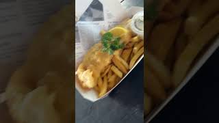 English Traditional Fish and Chips 🍟🐟 #fishandchips #yummy #shorts #viralvideo