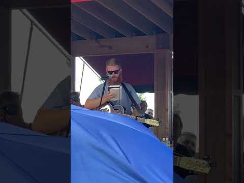 Oliver Anthony opening with Bible verse. Morris Farm 8/13/2023