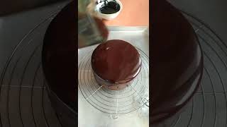 Chocolate mirror glaze! #entremet #cake #glaze #satisfying #shortvideo #cakedecorating #shorts