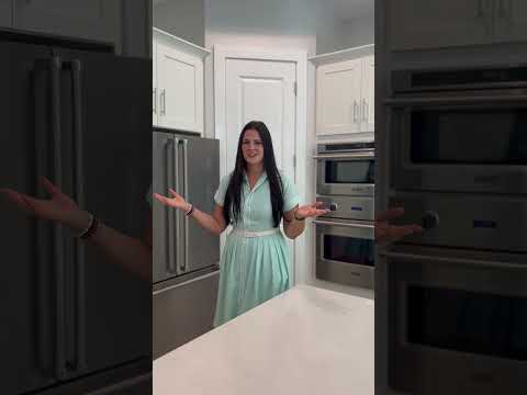 Are you looking to relocate to Sarasota? Call me at 941-278-6078 #florodarealtor #sarasotarealtor