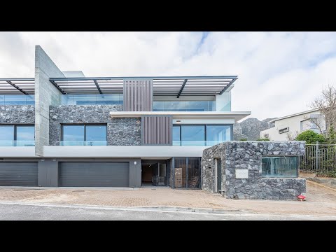 Where Form Follows Function in Coastal Grandeur