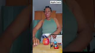 Apple hack that made me laugh 😃  #viralvideo #applefruiuts #applehacks