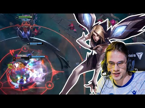 Crownie’s Kai’Sa Takes on Jhin in a Bot Lane Duel!