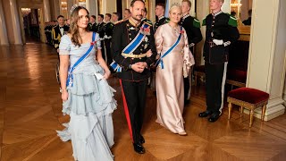 New Update News 🙄🙄 Prince Harry's Home Office Decor Includes a Photo with Princess Diana and a Card