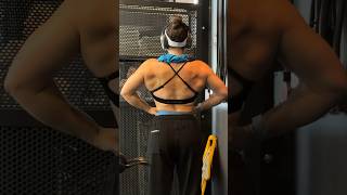 Back & Biceps 💪🏼👏🏼 Train with me shawty🥳 #trainwithme #backworkout #backandbiceps #youngla