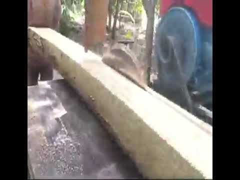 Geraji kayu waru besar dengan mesin rakitan disel sangat kuat