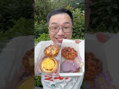 Eating pastry in China #guangzhou #pastry #chinesefood #eating #foodie