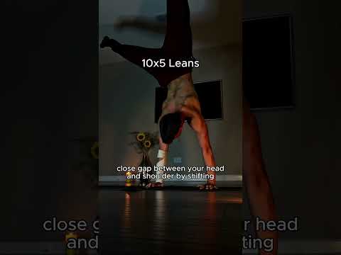 One-arm handstand requires ALOT of frequency to build the necessary neural adaptations #calisthenics