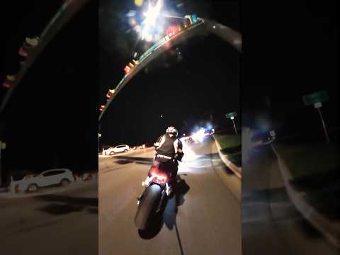Follow me #aprilia #rs660 #nightride
