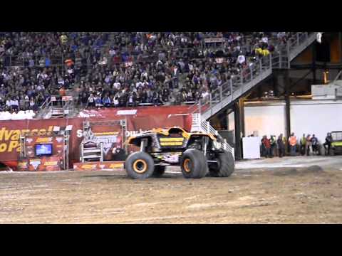 BEST FREESTYLE EVER Maximum Destruction Orlando 2012 INSANE **BEST VIEW** Monster Jam