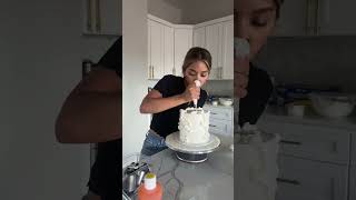 Romanticizing cake decorating 🫶🏾👩🏽‍🍳 #RomanticizingLife #CakeDecorating #CakeTok #AestheticBaking