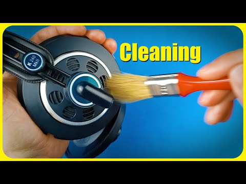 Headphones cleaning