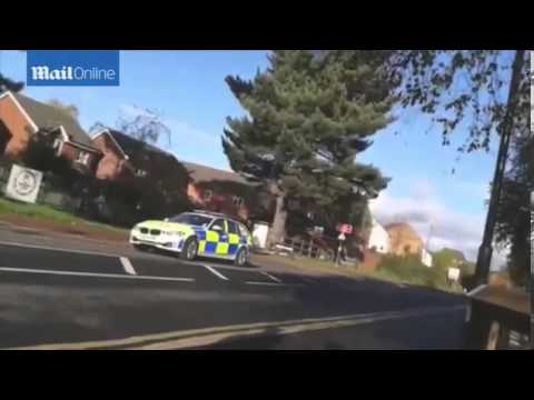 Police officer threatens make photographer's life 'living hell'