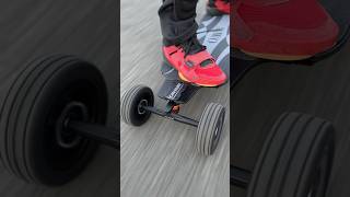 Owmboard Cavalry...smooth and stable.😳 #electricskateboard #esk8 #eskate #pev #nyc #zion2 #omwboard