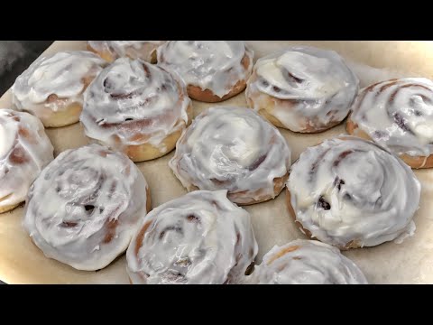 Classic american cinnamon rolls