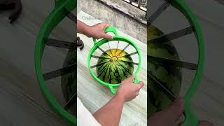 Watermelon Cutting Artifact - The process of quickly cutting watermelon into cubes