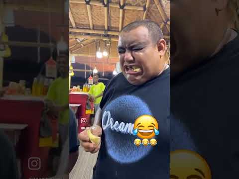 जब दोस्त ने पहली बार खट्टा आम खाया!#shortsvideo #trandingvideo#viralvideo#mango