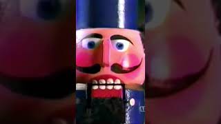 Heh heh heh nutcracker😏