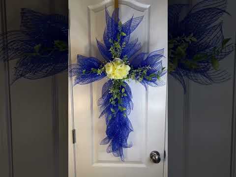 DIY Cross Wreath #diy #dollartree #wreaths #handmade #craft #jesus #godslove #