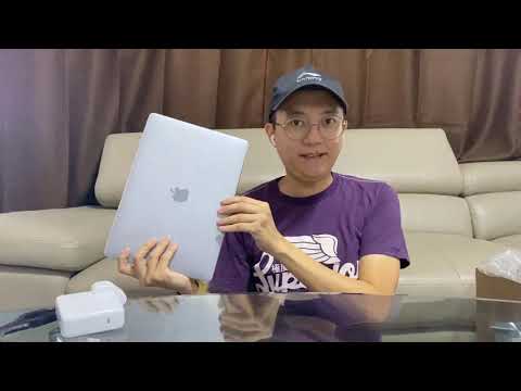 Unboxing my New Apple M1 Chip Macbook Pro! (8GB Ram, 256 GB Storage)
