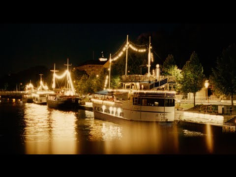 City Lights | Sony ZV-E10 | CinePrint 16