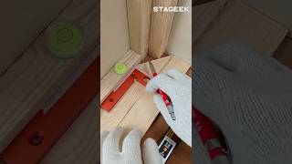 How to Layout Perfect Corners (A Carpenter’s Trick)#woodworking #stageek #shorts #howto