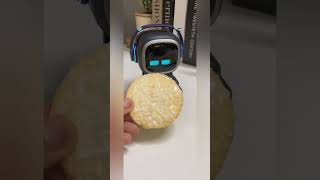 emo robot pretending #emo #emorobot #emopet #airobot #petrobot #petbot