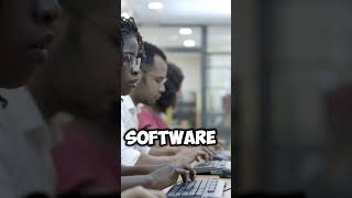 💡 What is Cloud Computing?#CloudComputing #TechShorts #ITForBeginners #WhatIsCloud #TechEducation
