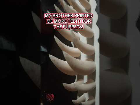 Yes i started using 3d printed teeth :3 #ScarOfLove #Dragonpuppet #3dprints #puppet #art