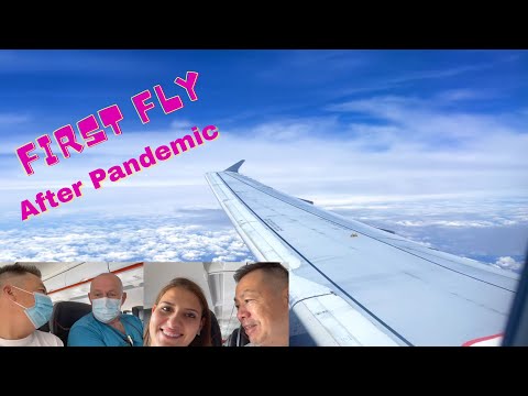 Flying from Sydney to Cairns, Jetstar