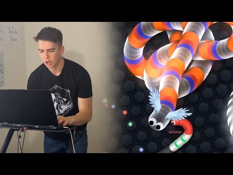 Who still plays slither.io in 2023? 💀