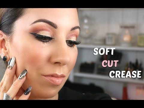 Soft cut crease eye makeup with winged eyeliner | Serenity Makeup