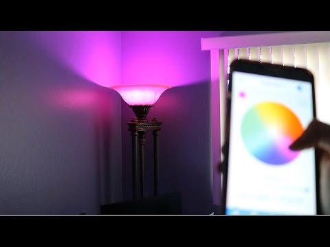 The Light Bulb That Changes Color Remotely from Your Smartphone 💡