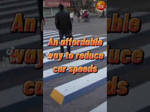 🚗 #opticalillusion #road crossings is an #affordable #traffic calming tool 💡