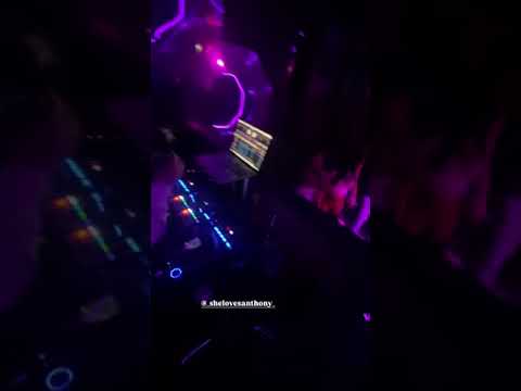 Smoothest Reggaetón Transition You Didn’t See Coming #ReggaetonDJ #LatinMix #DJ #shelovesanthony