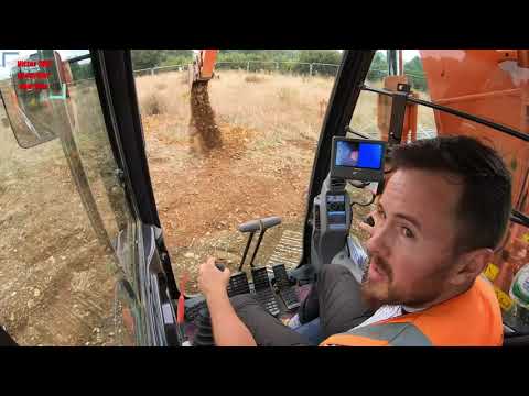 Digging a footing for 2 house (Hitachi 130)