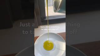 Dip your choice of bread and voilà! 🫒 #oliveoil #evoo #cooking #cookingtips #trend