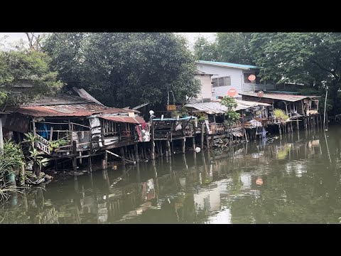 Checking out Bangkok Slums
