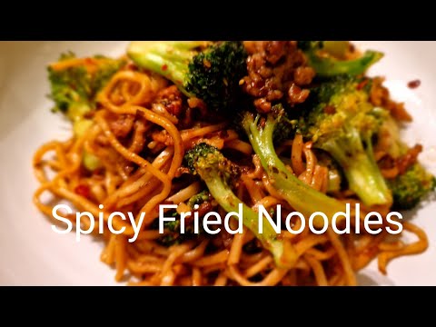 Spicy Fried Noodles With Broccoli and Mince Meat// Quick Dinner Idea