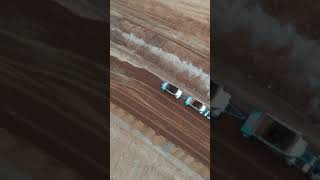 Bottom dump trailer truck can offer an extremely quick turnaround time